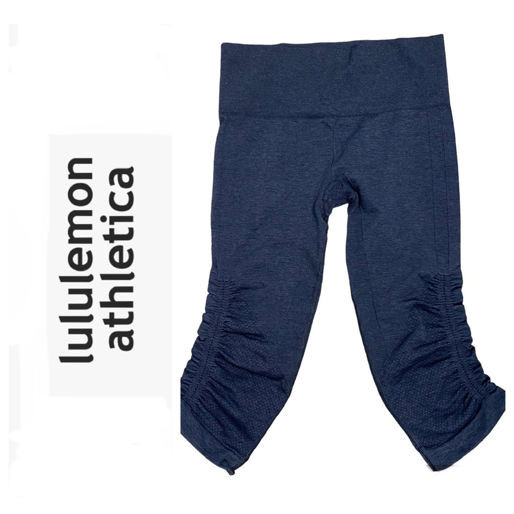 Lululemon Women’s Leggings Size 4 Blue Ebb and Flow Scrunch Capri